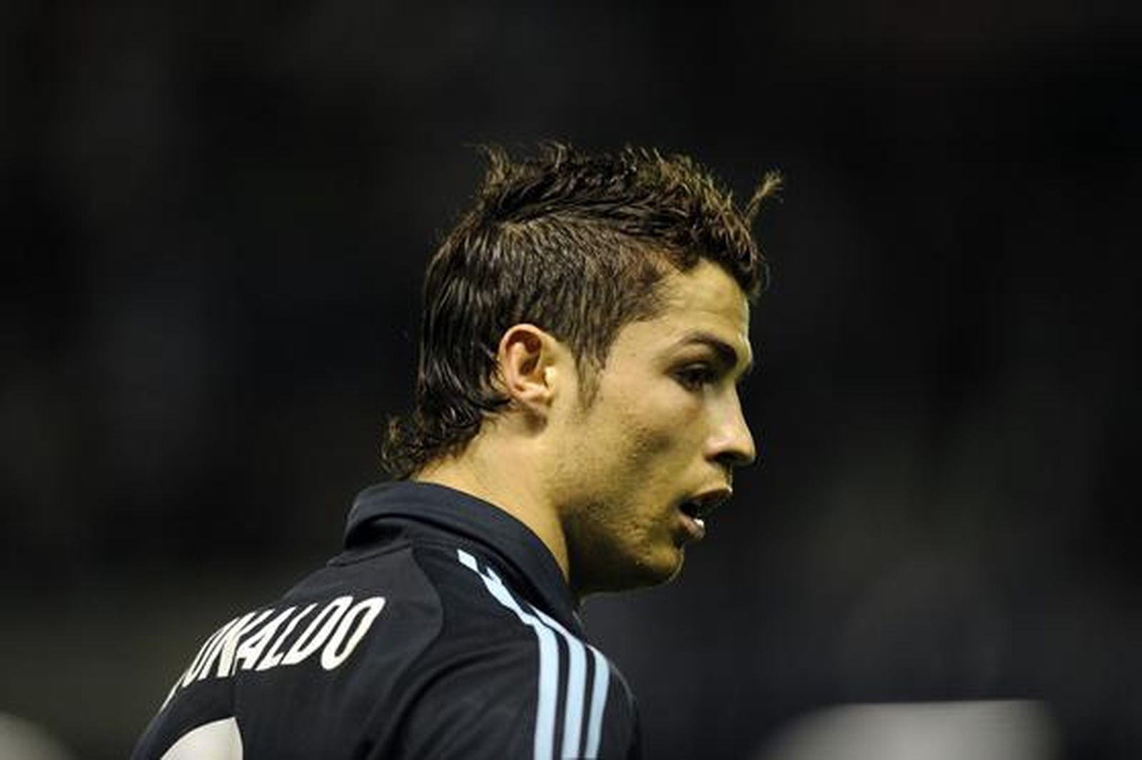 Los de Pellegrini golean al Tenerife en el Heleliodoro Rodríguez López con goles de Higuaín (dos), Kaká, Ronaldo y Raúl. / AFP · EFE · Reuters