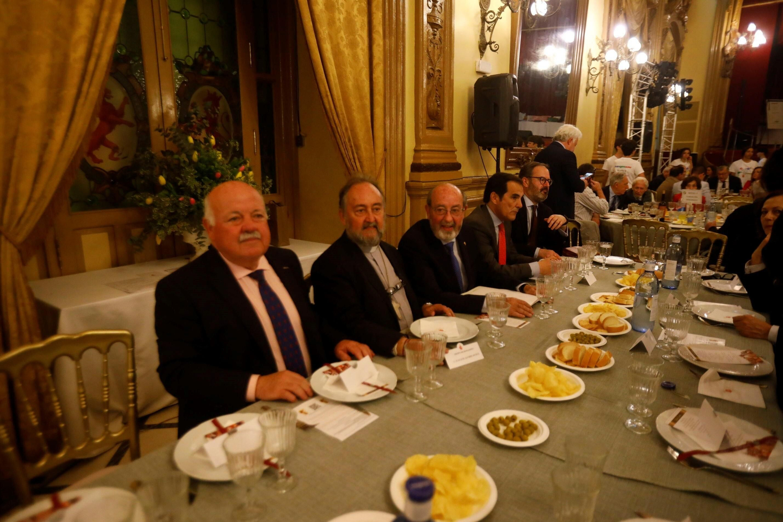 La comida benéfica de la Fundación Bangassou en Córdoba, en imágenes
