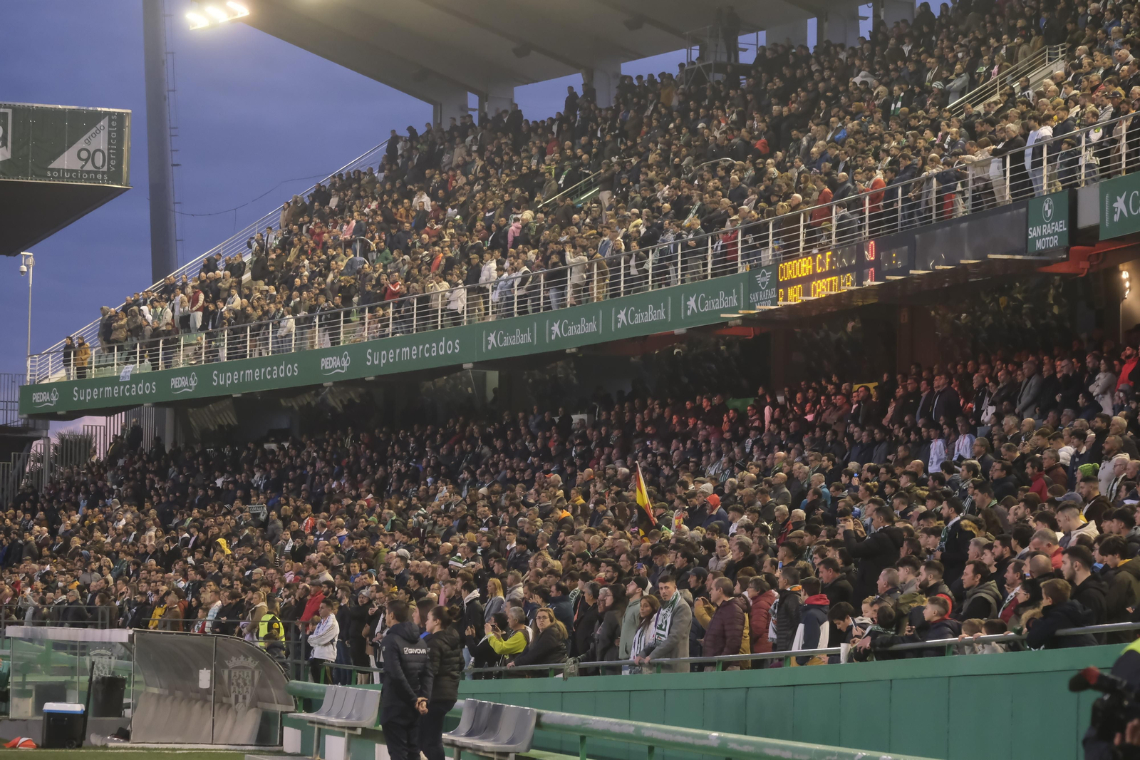 Córdoba CF - Real Madrid Castilla: Las fotos del ambiente en El Arcángel Córdoba CF - Real Madrid Castilla: Las fotos del ambiente en El Arcángel