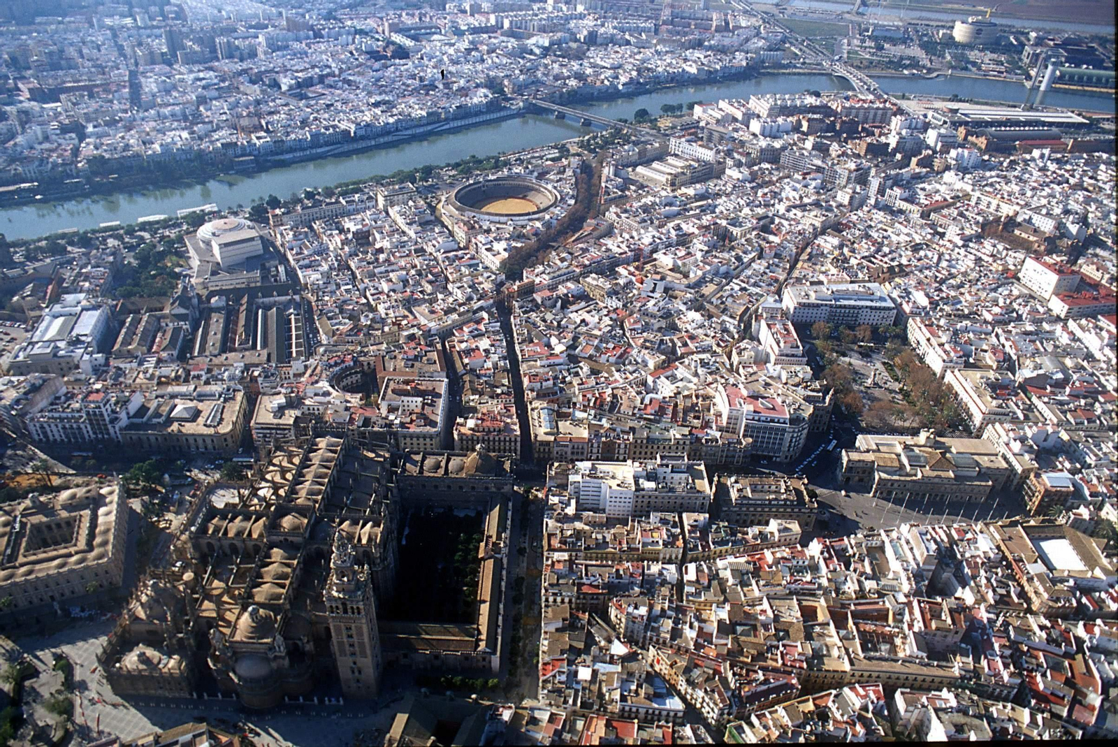 Sevilla: sin comunicación no existes