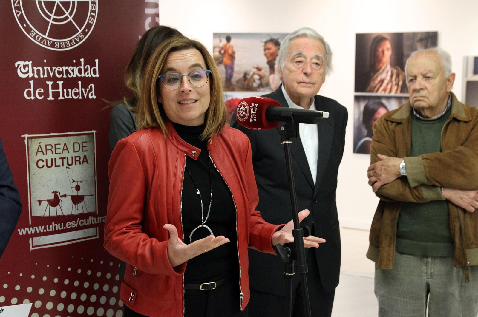 Latitudes. Exposición de Francisco Magallón "Mujer: Todos Somos Una", en imágenes