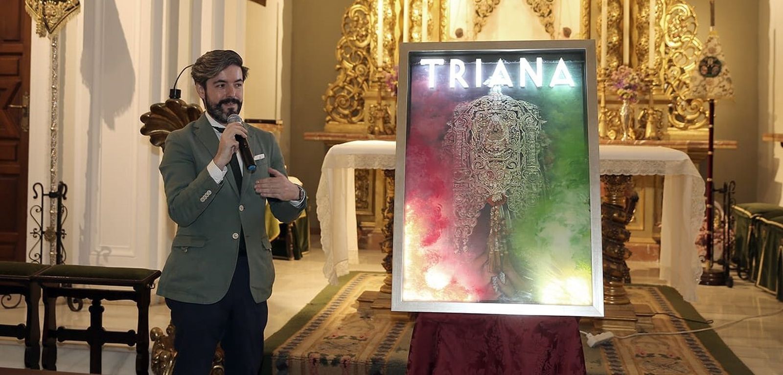 Manuel Mena Bravo explica el cartel que ha pintado para el Rocío de Triana.
