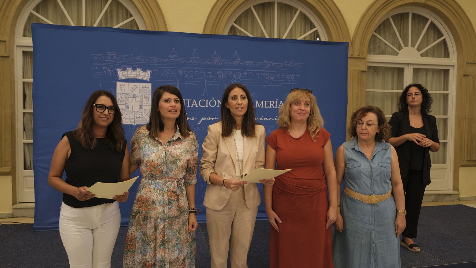 Entrega de ayudas a colectivos sociales en la Diputación de Almería