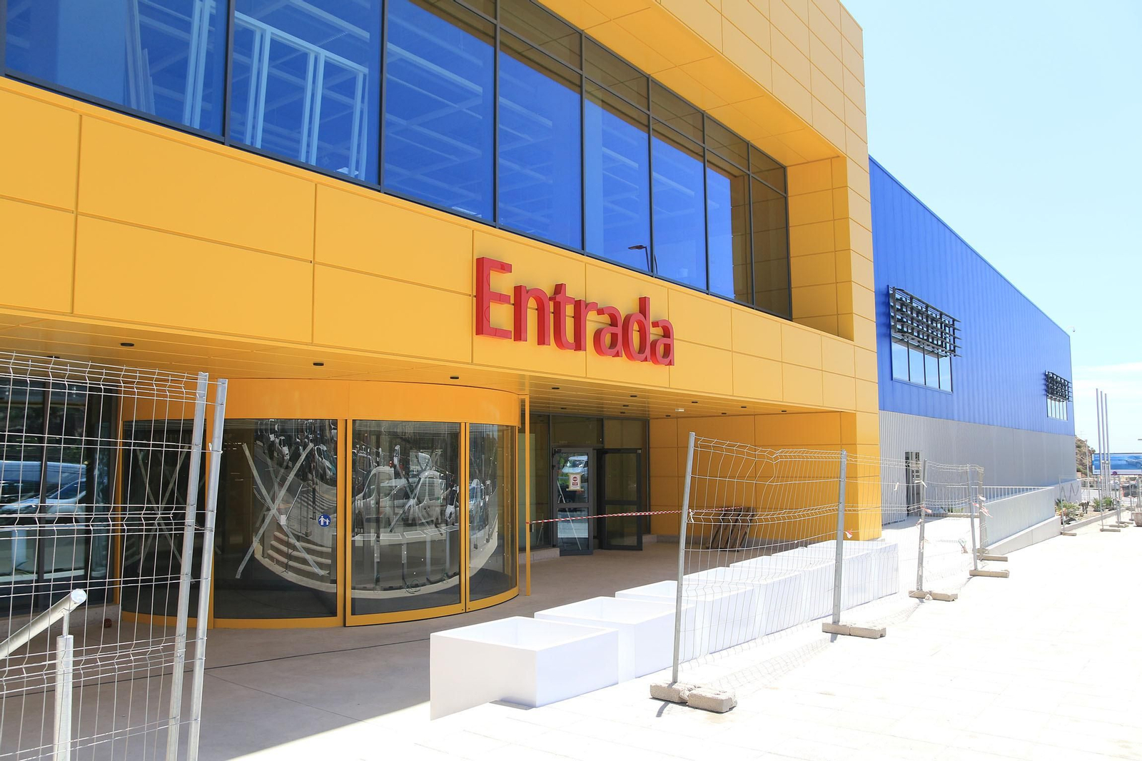 Últimos preparativos del Ikea antes de la inauguración