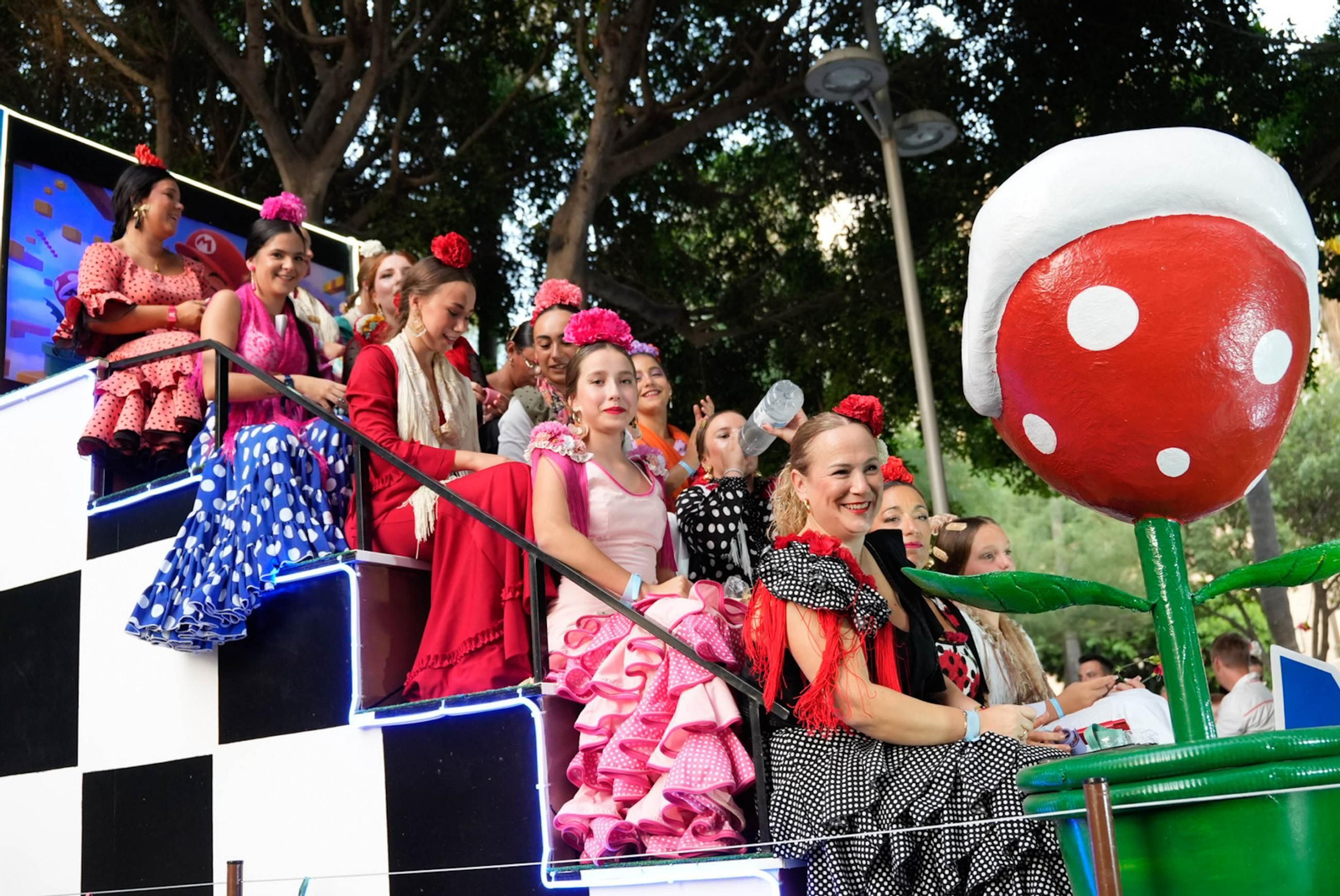 Así se ha vivido la Batalla de Flores en la Feria de Almería