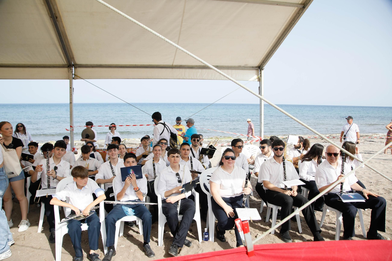 La carrera de cintas y la exhibición de caballos de los Moros y Cristianos de Mojácar, en imágenes