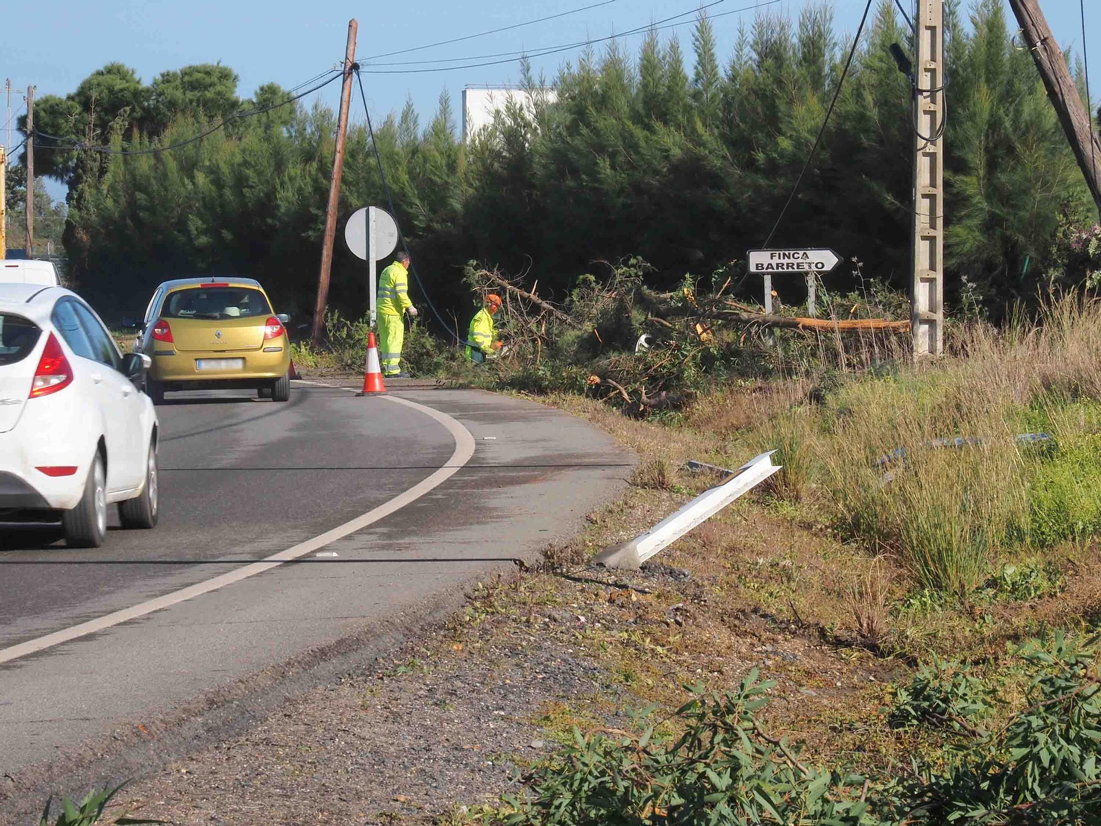 Imágenes de los daños causados por la violenta manga de viento en la provincia de Huelva