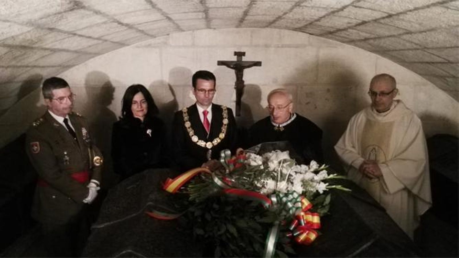 Imagen de la ofrenda floral.