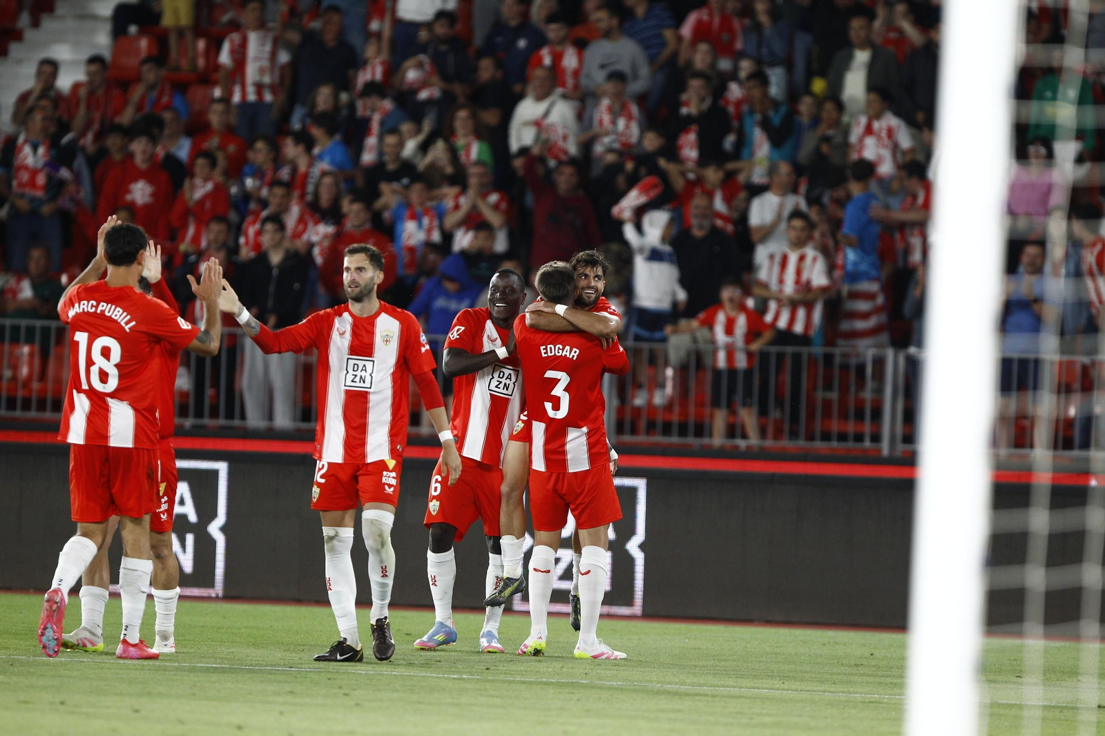 U.D. Almería-Racing de Santander, en imágenes