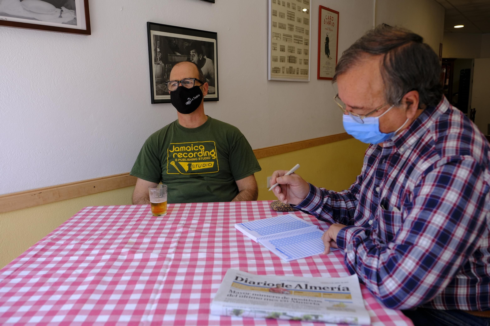 Fotogalería de la Pizzeria La Trattoria, 20 años de vida. Almería