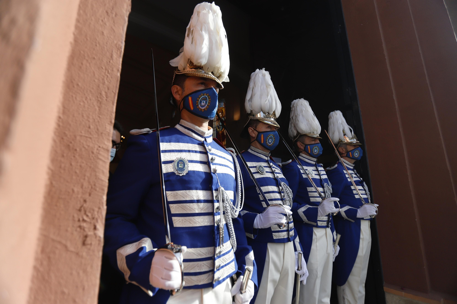 Imágenes del ambiente en la procesión de San Sebastián en Huelva