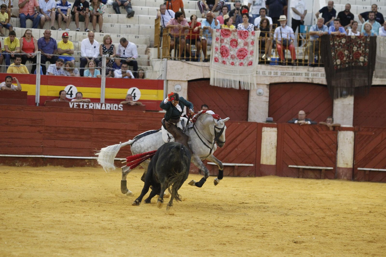 Fotogalería corrida de rejones. Feria de Almería 2019