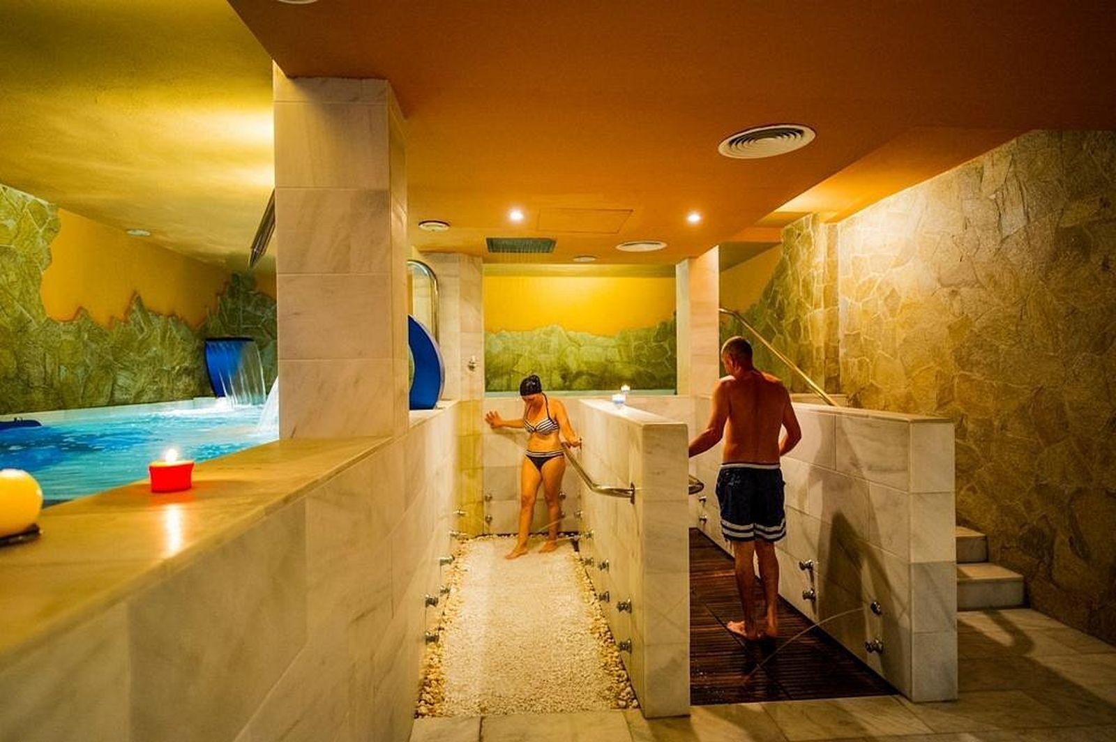 Complejo rural a la venta de Cardeña.