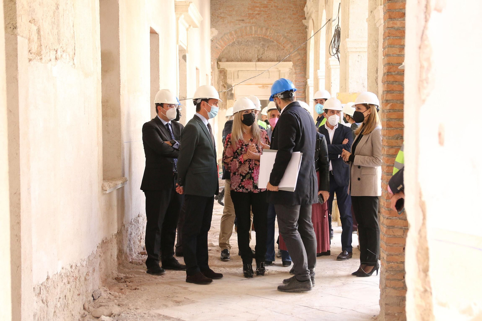 Fotogalería Carmen Crespo visita obras Museo del Realismo (antiguo Hospital Provincial)