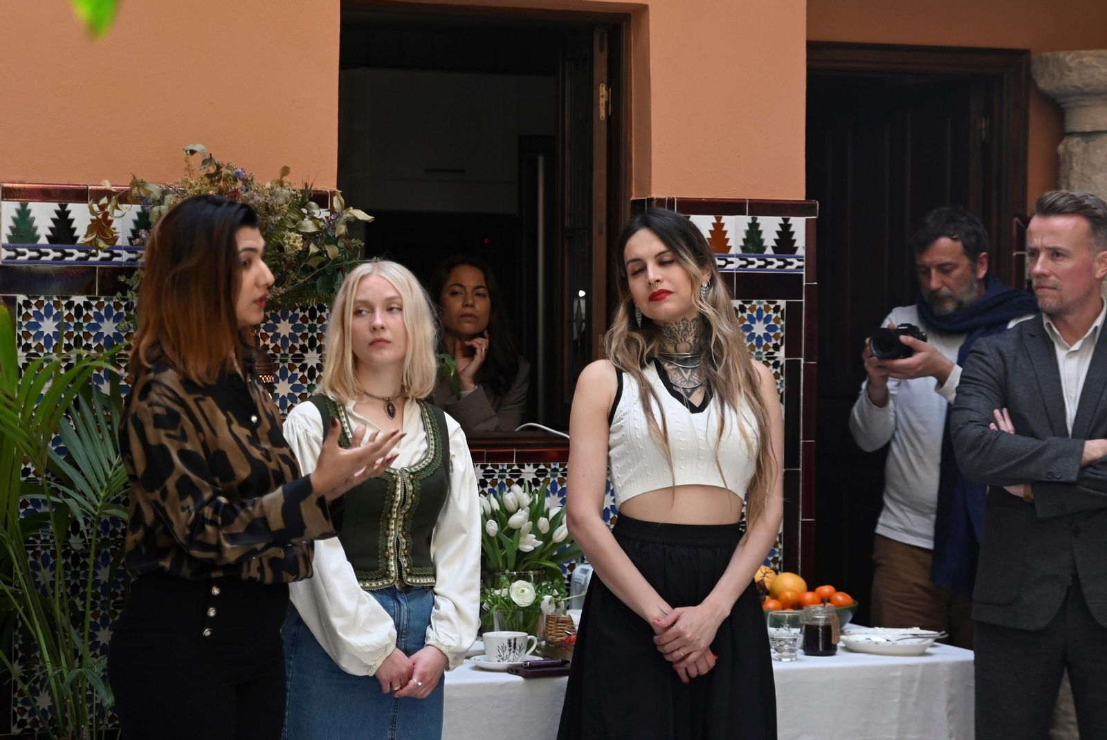 Estrella Morente y una decena de artistas presentan el concierto por la paz de Córdoba, en imágenes