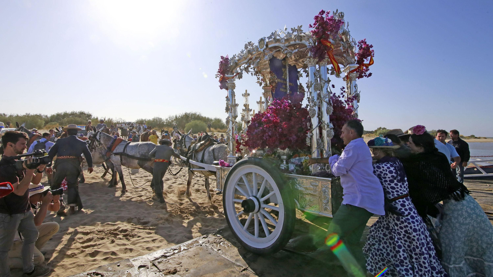 Imágenes de pasadas romerías de la Hdad de Jerez al Rocío