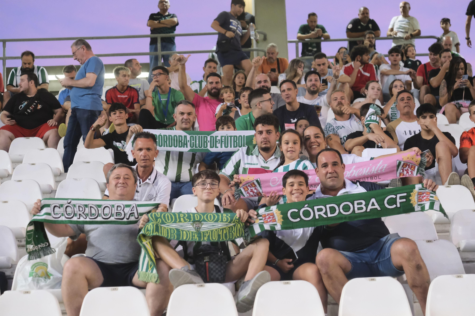 Las mejores fotos del ambiente en El Arcángel para el Córdoba CF - Ibiza