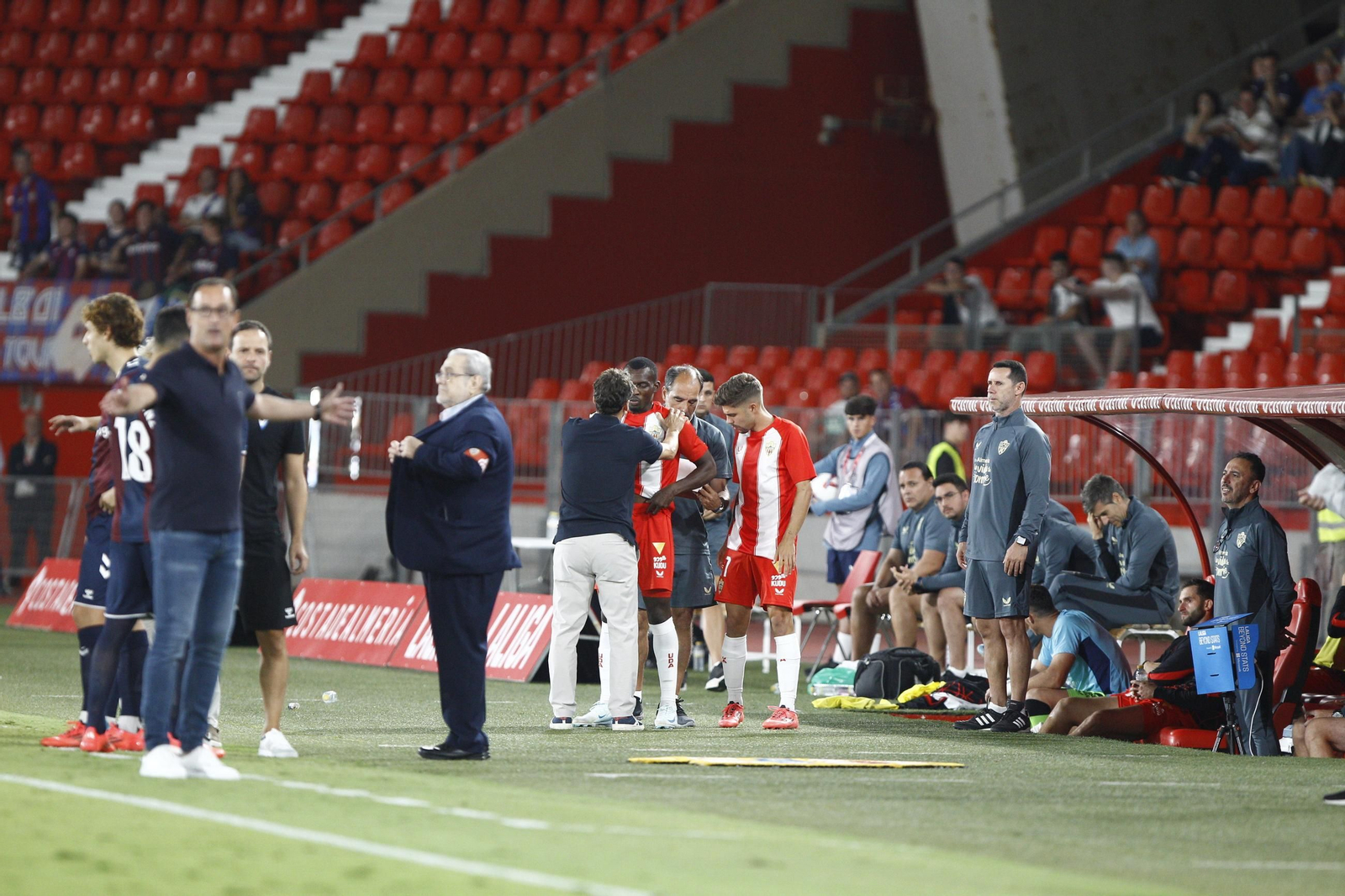Las imágenes del partido de fútbol U.D. Almería-S.D. Eibar