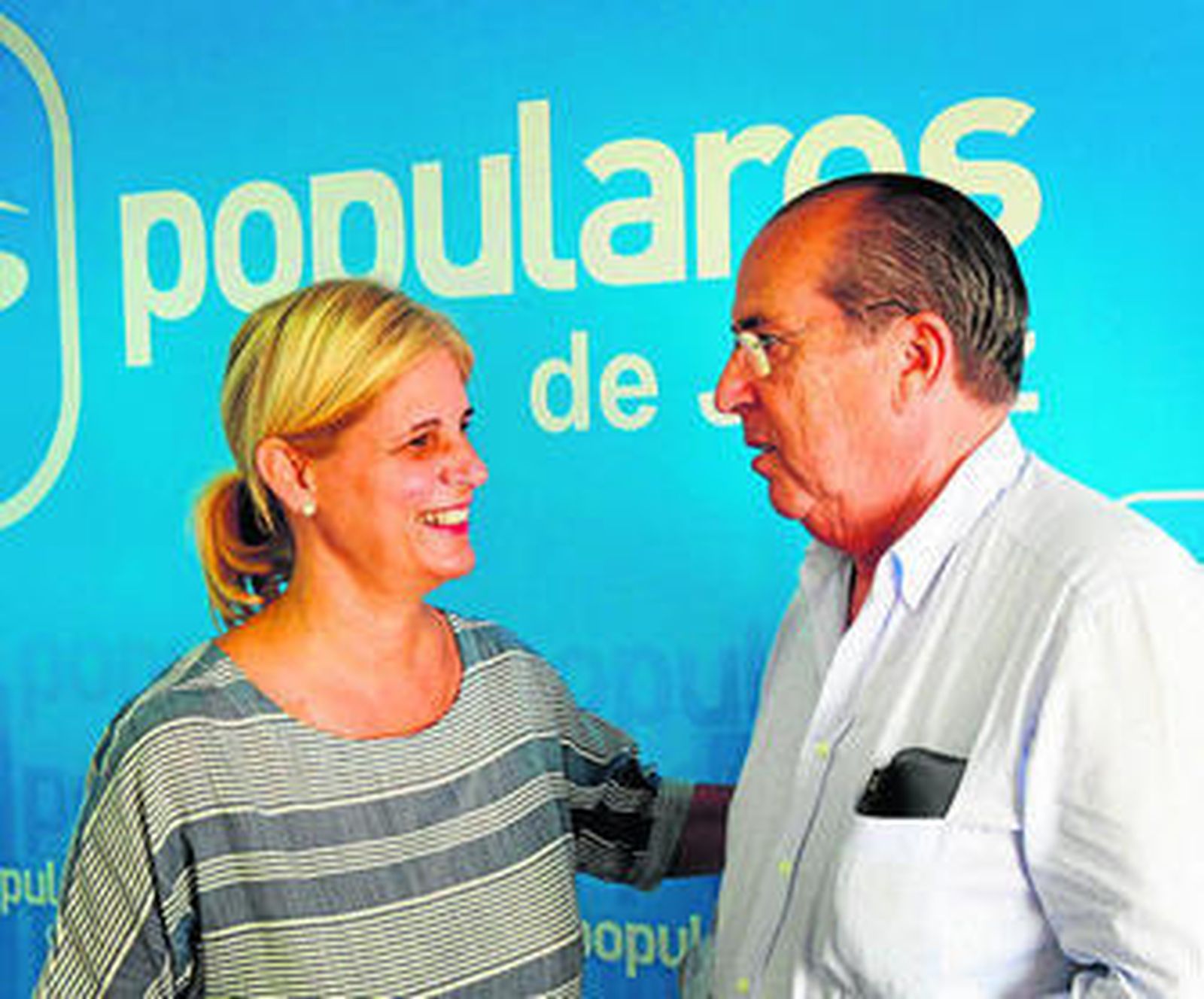 María José García-Pelayo y Aurelio Romero defendieron ayer en Jerez la nueva reforma fiscal.