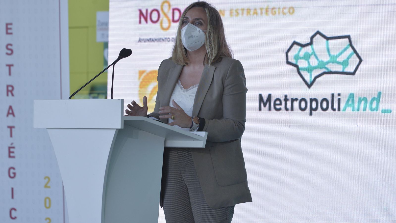 La consejera de Fomento, Marifrán Carazo, en el foro.