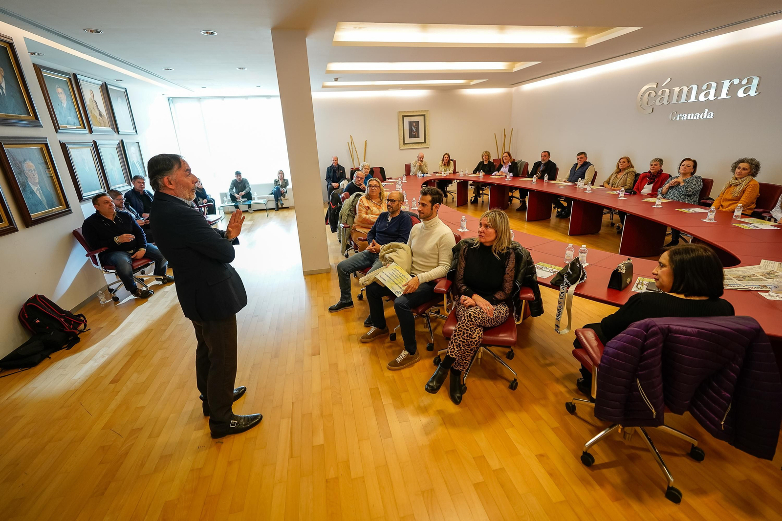 Las mejores imágenes de la presentación de los 20 nominados del VI Certamen Empleado Público del Año en Granada