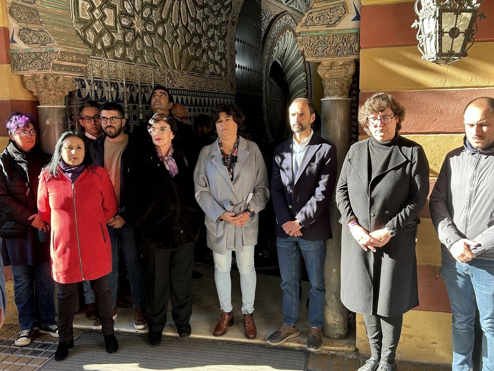 El gobierno municipal de Sanlúcar de Barrameda guarda un minuto de silencio en este 24-N.