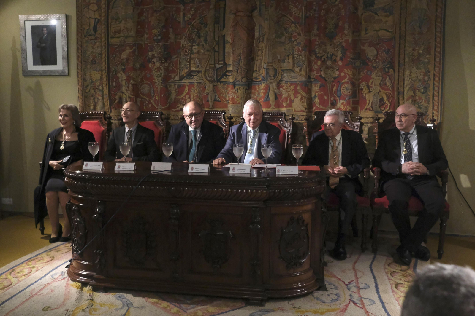 El ingreso del presidente de la Fundación Cajasol, Antonio Pulido, en la Real Academia de Córdoba, en imágenes