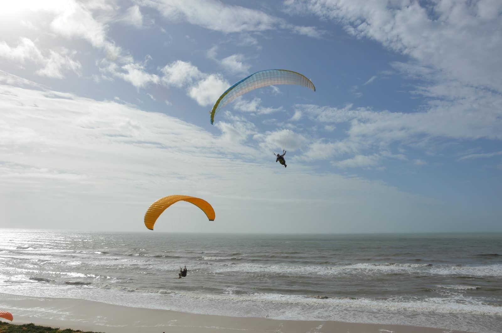 La duna de salto de parapente más alta de Europa está en esta playa de Huelva