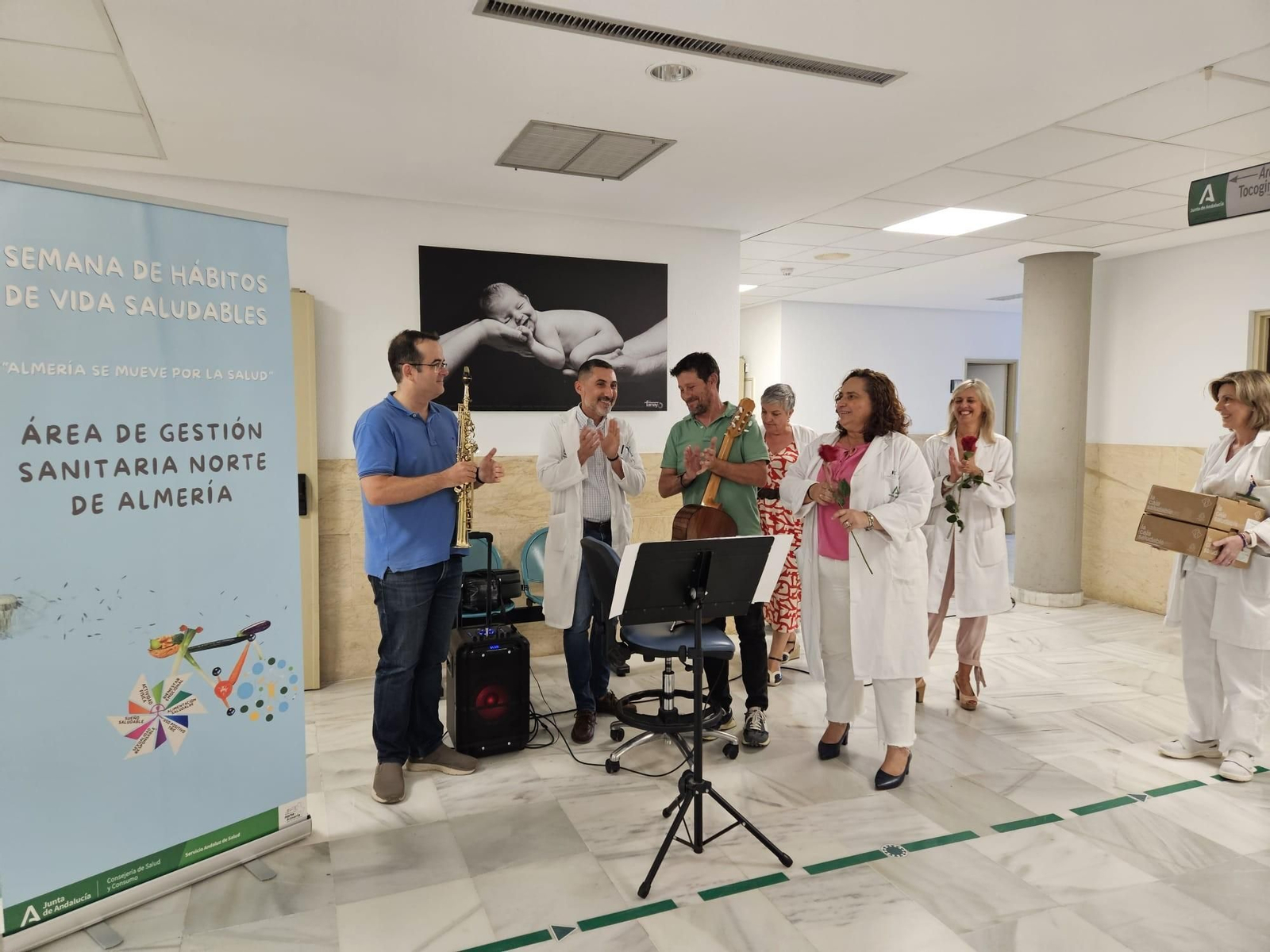 David Sánchez y Juan Antonio Valera en el Centro de Salud de Huércal Overa.