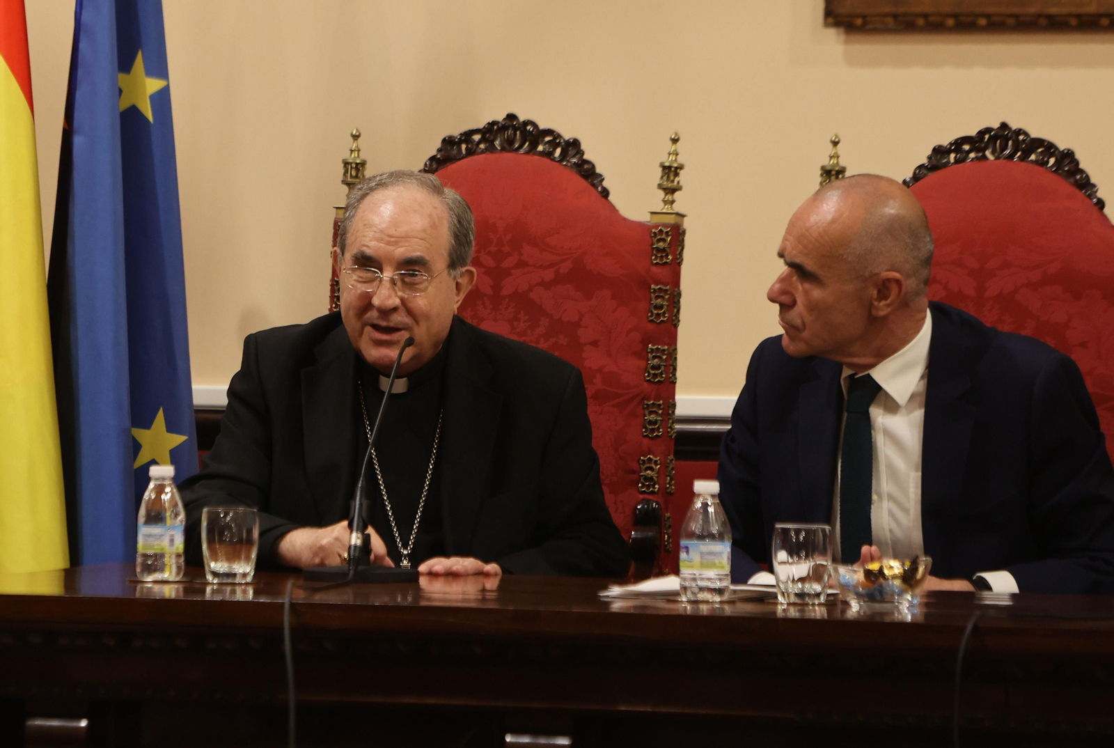 Conferencia de Carlos Navarro sobre la evolución de la Semana Santa desde el año 2000