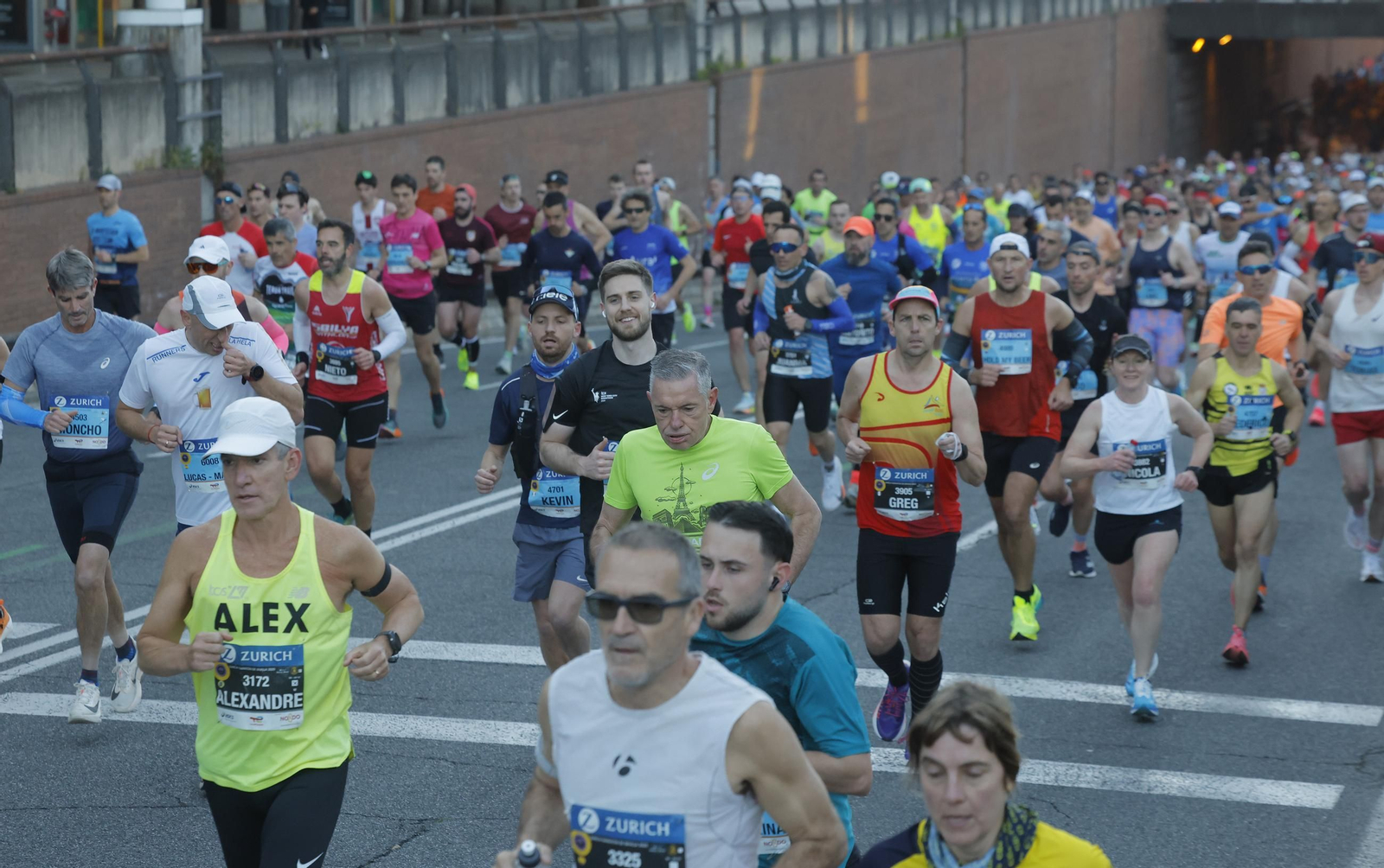 Búscate en el Zurich Maratón de Sevilla 2025