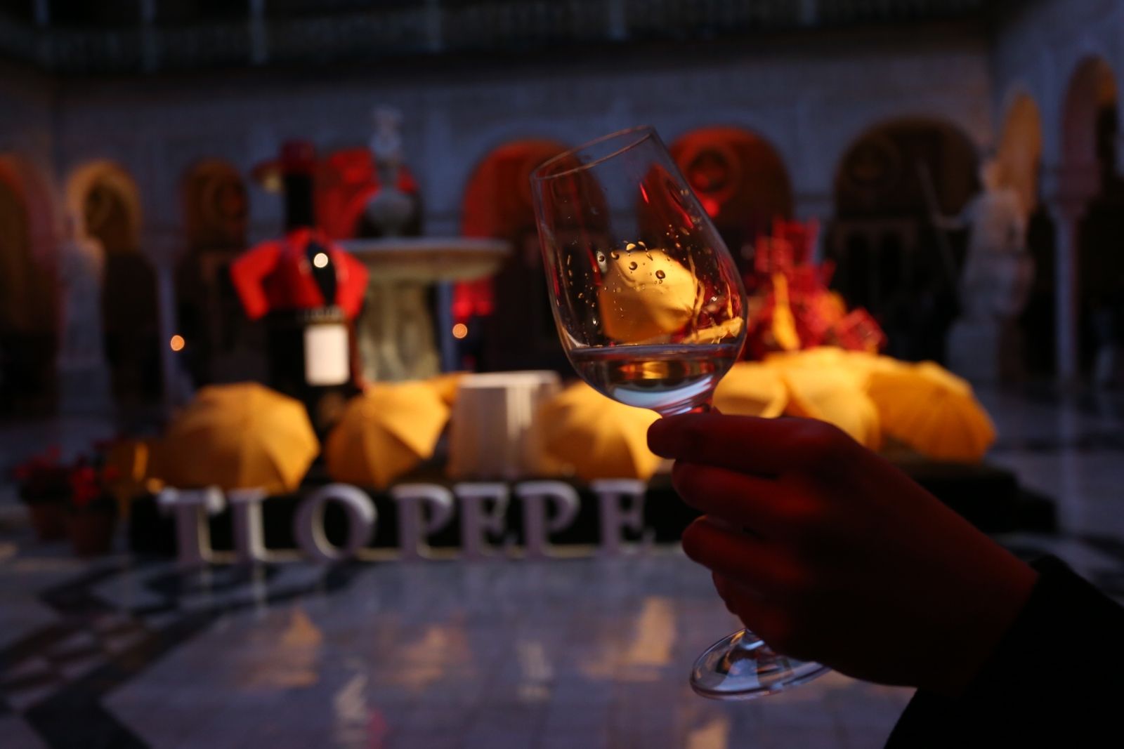 Exposición de Tío Pepe en la casa de Pilatos, en Sevilla.