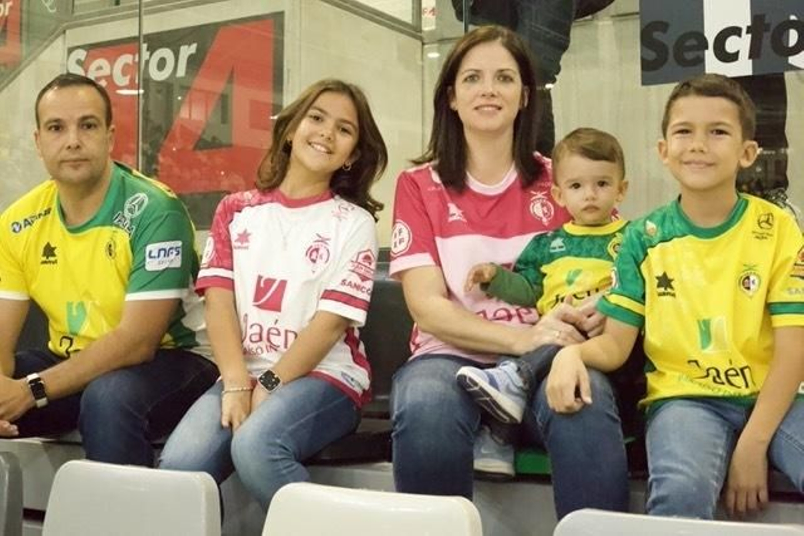 ¿Has ido al Jaén Paraíso Interior FS -  Peñíscola? Búscate