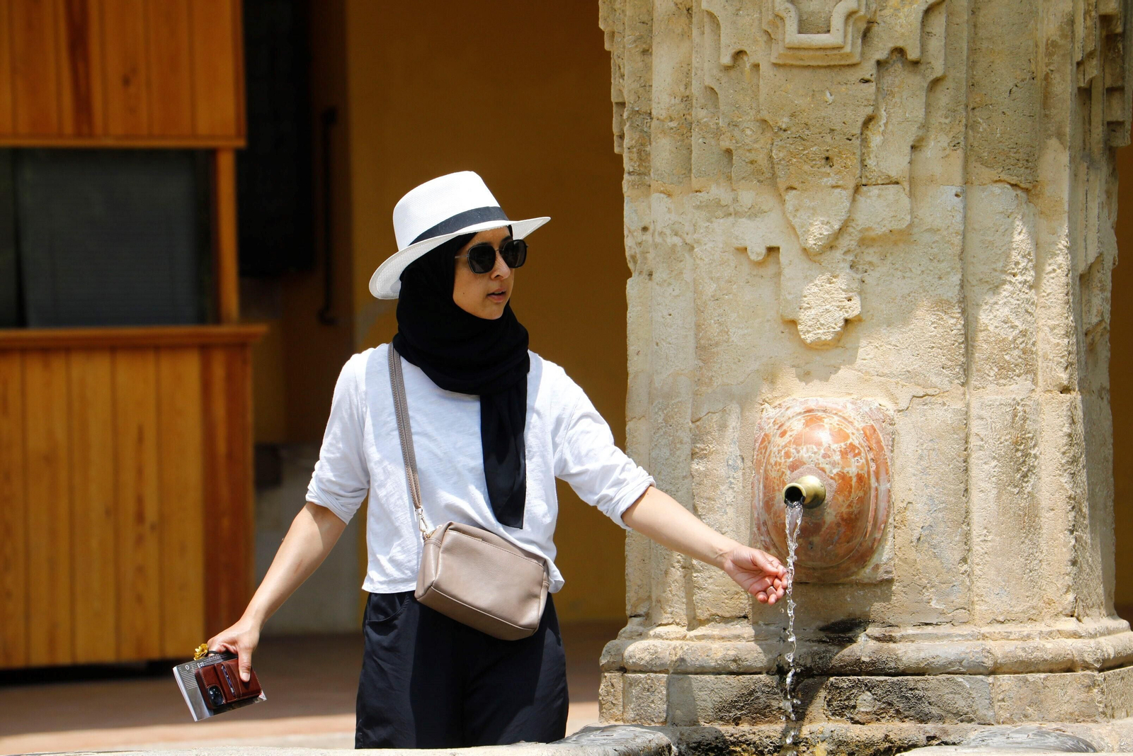 Las imágenes de otra jornada por encima de los 40 grados en Córdoba