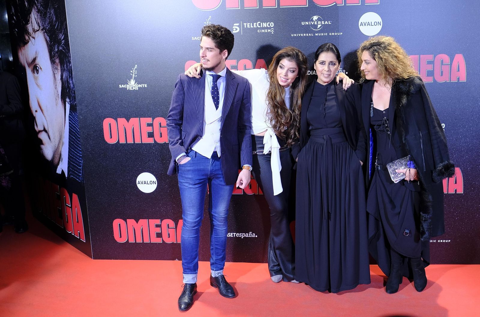 La familia de Morente, en el estreno del documental sobre 'Omega'.