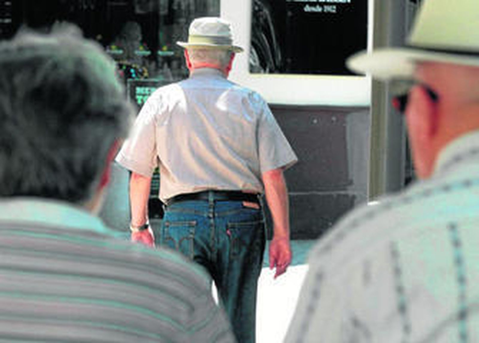 HOGARES UNIPERSONALESHombres solteros y mujeres viudas, una tendencia en auge