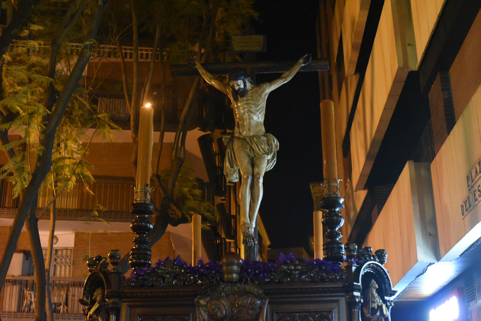 La procesión de la Buena Muerte en la Madrugada de Córdoba, en imágenes