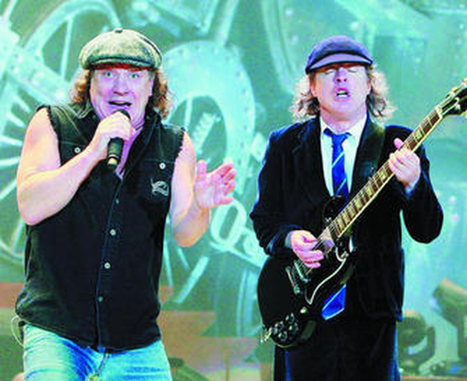 Brian Johnson y Angus Young, durante un concierto en Barcelona.