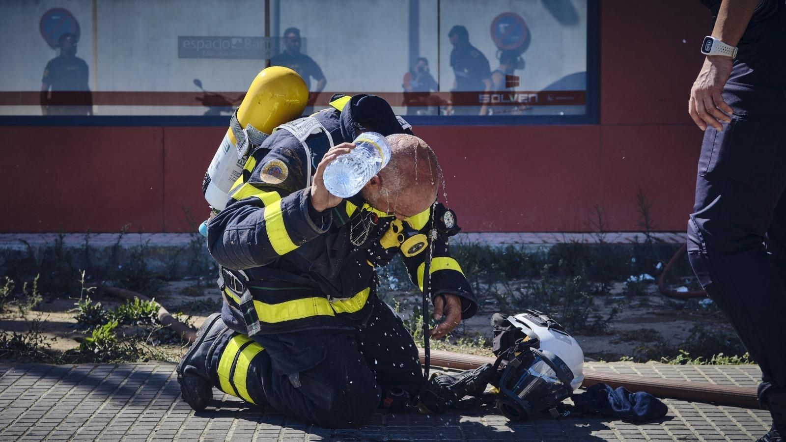 Incendio en una vivienda de la Barriada de la Paz