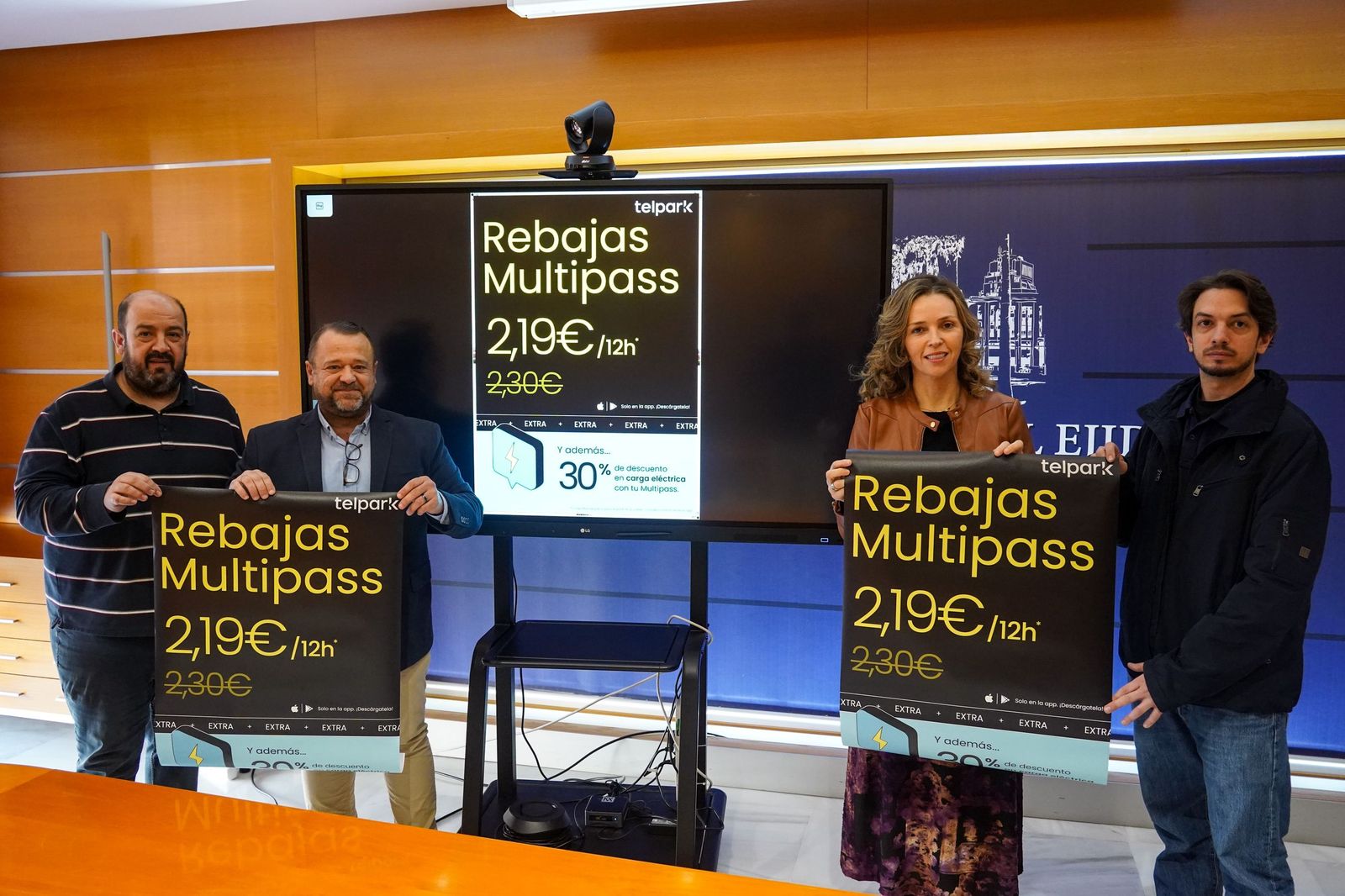 El Ayuntamiento de El Ejido y Telpark renuevan su acuerdo.