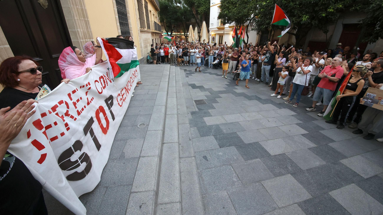 Cacerolada en Jerez para exigir la liberación de la flotilla de Gaza