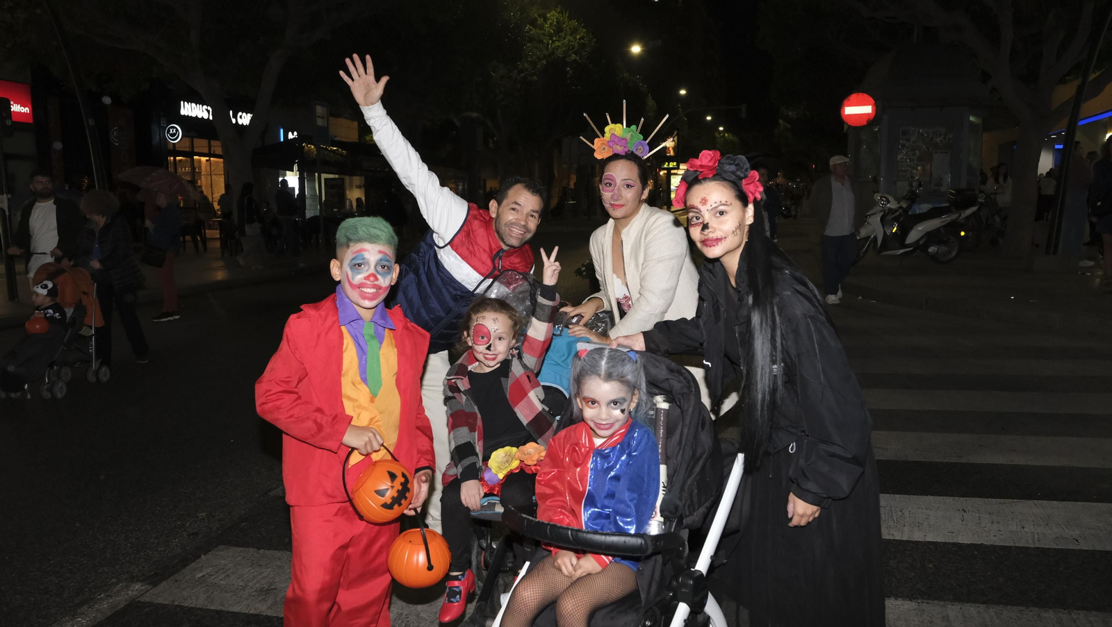 Imágenes de la Noche en Negro de Almería