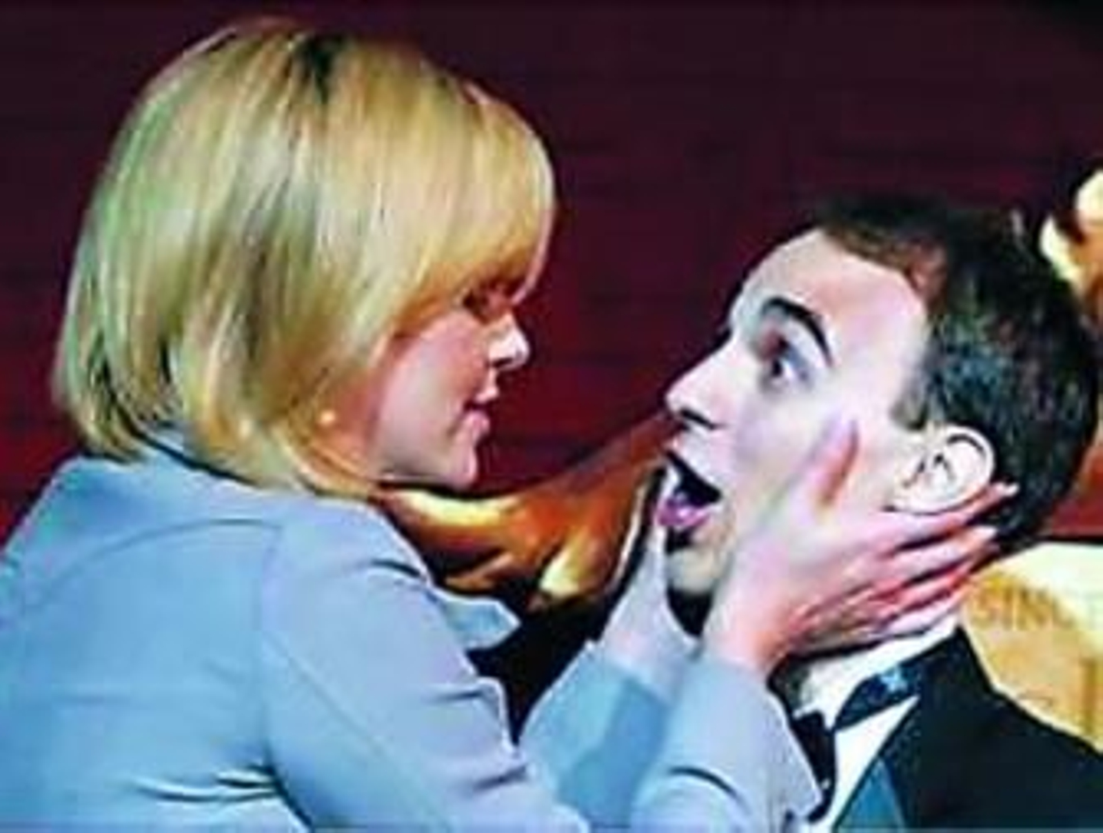 Robbie Williams colabora con unos artistas vascosCharlize Theron, teatrera en Harvard