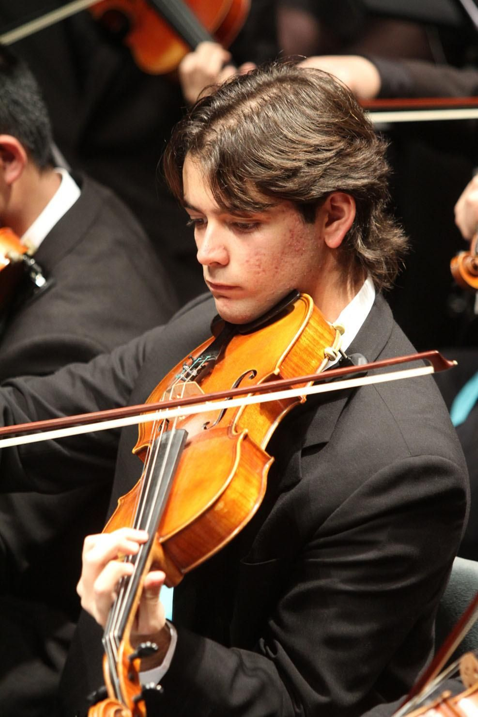 La Asociación de Industrias Químicas, Básicas y Energéticas de Huelva (Aiqbe) organiza un concierto que corre a cargo de la Orquesta Sinfónica del Conservatorio Profesional de Música de Huelva 'Javier Perianes'