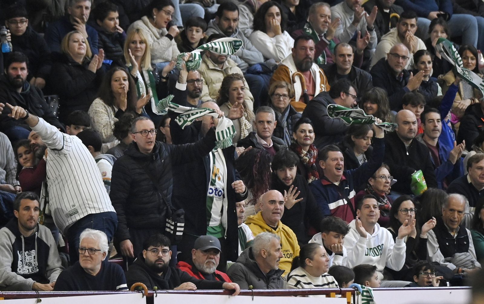 Las mejores fotos del ambiente en Vista Alegre para el Coto Córdoba - Caja 87