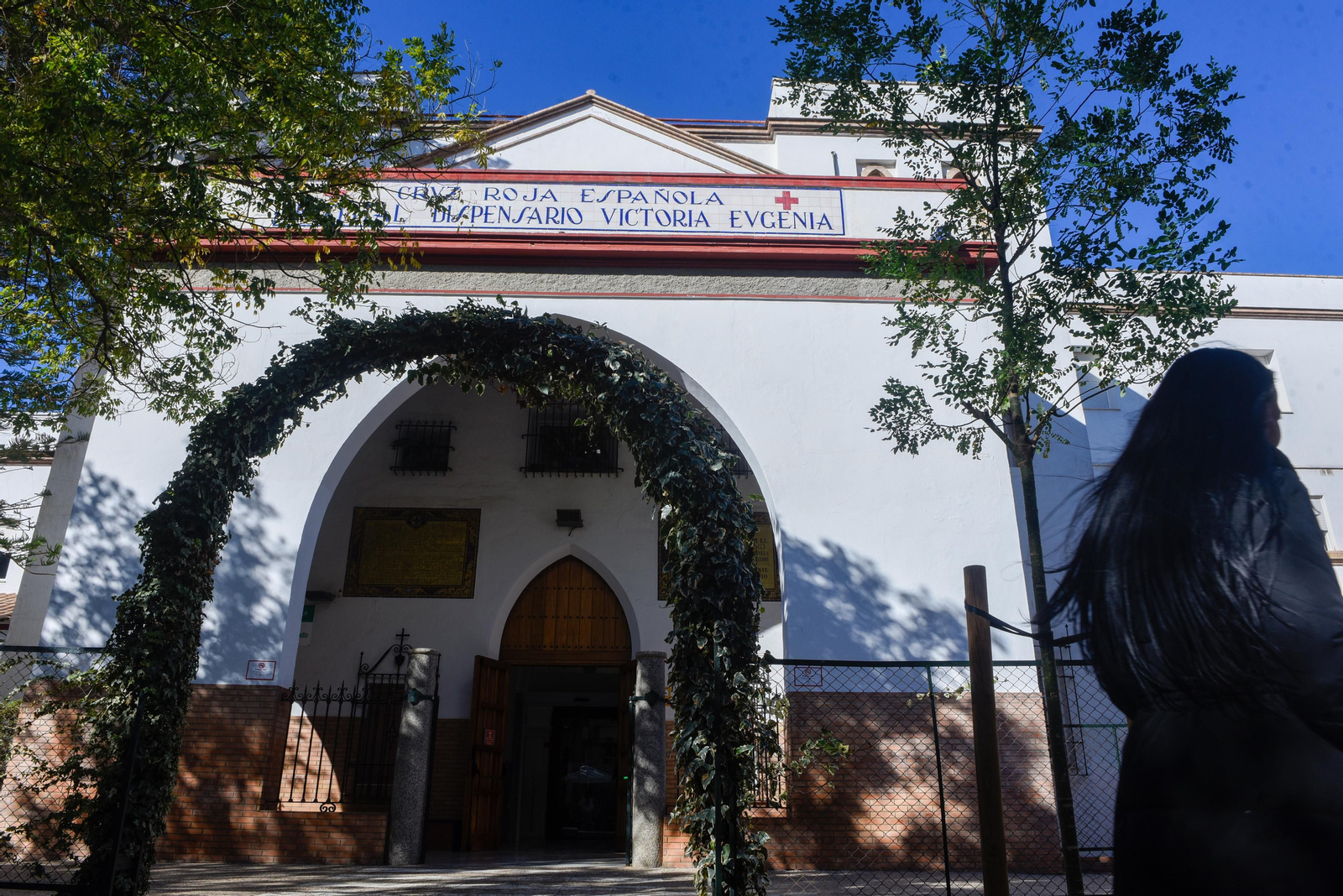 El hospital conserva del edificio original toda la parte exterior.
