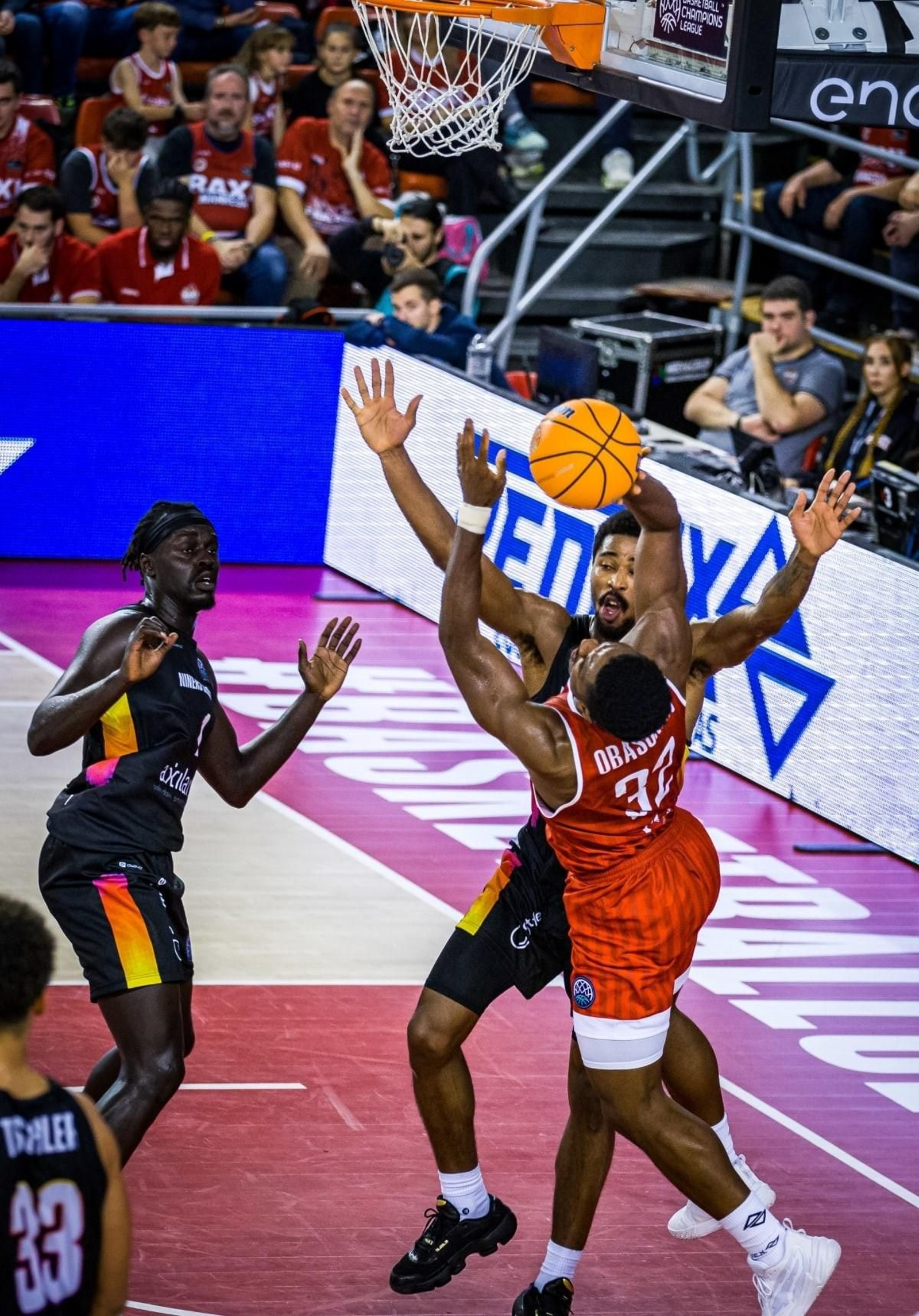 El Baxi Manresa apaliza al Chemnitz antes de recibir al Unicaja