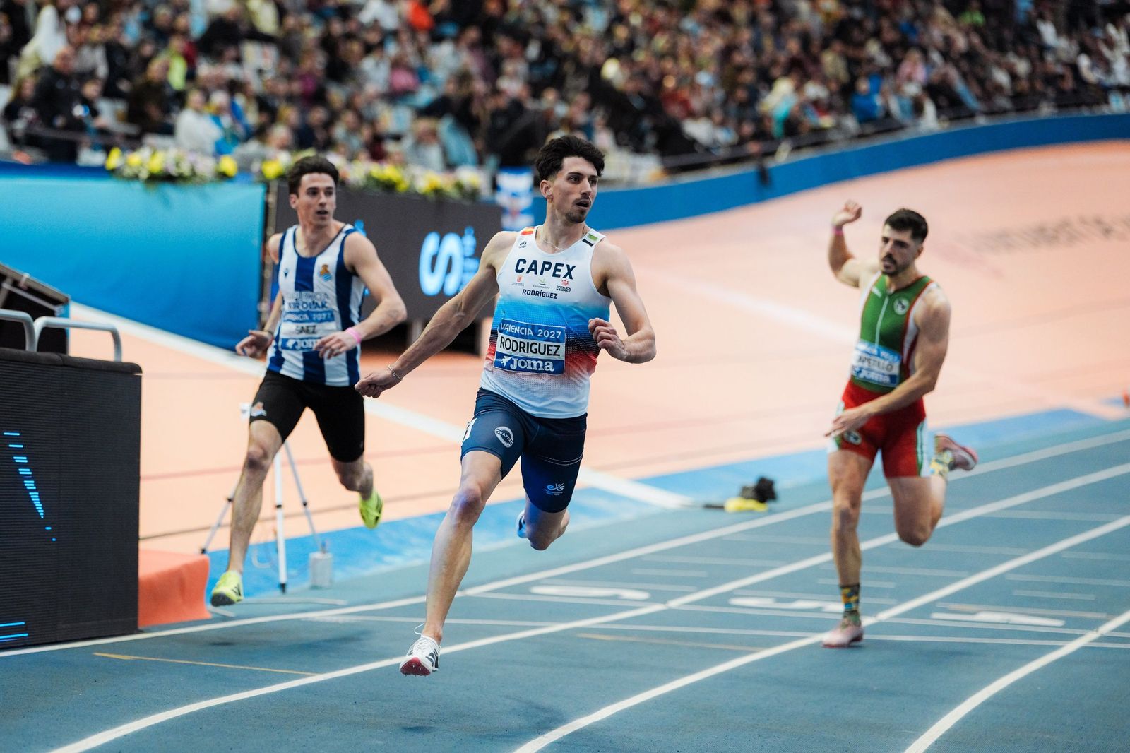 Dani Rodríguez a su llegada a meta.