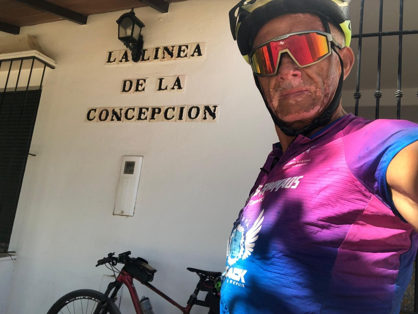 Alejandro Echeverri, en la casa hermandad de La Línea en El Rocío.