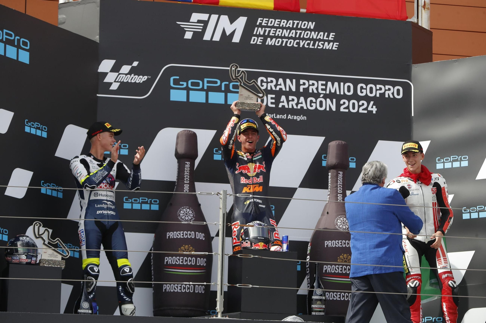 Las fotos del primer triunfo del palaciego Rueda en el Mundial de motociclismo